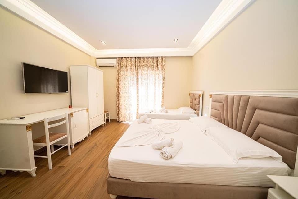 Hotel Vila Mare ドゥラス エクステリア 写真